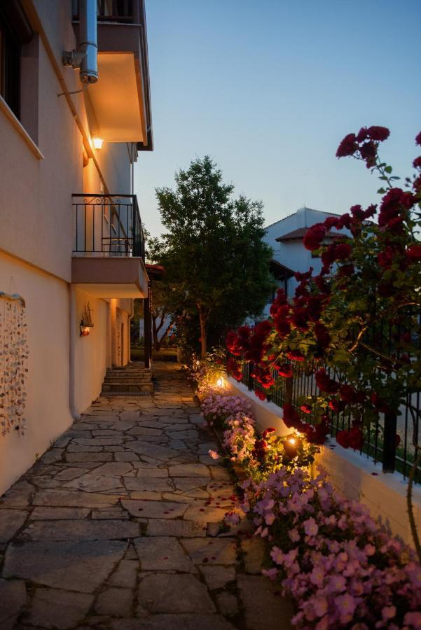 Dili Apartments Ierissos Exterior photo